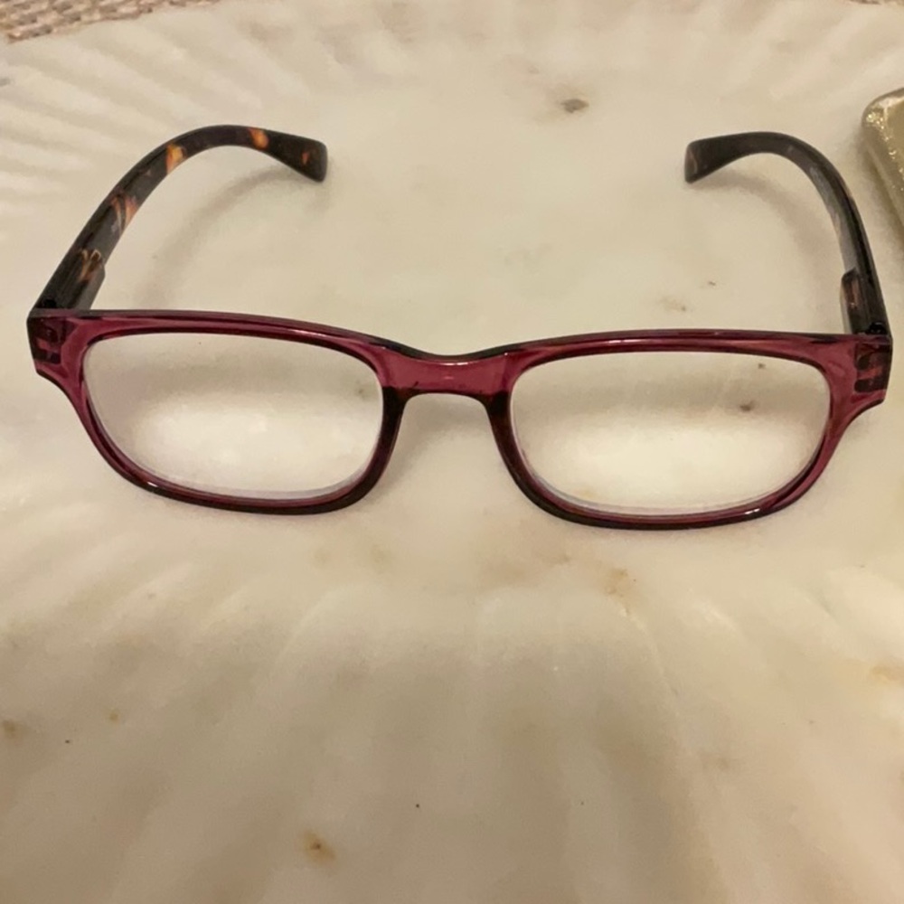 NEW, NEVER USED! Stylish Red and Tortoiseshell 3.50 Magnification Glasses.